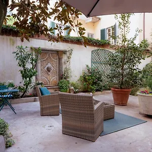 Il Cortile Di Elisa&our Flats Couette-café